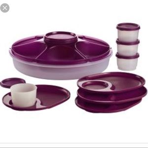 Tupperware center serving piece